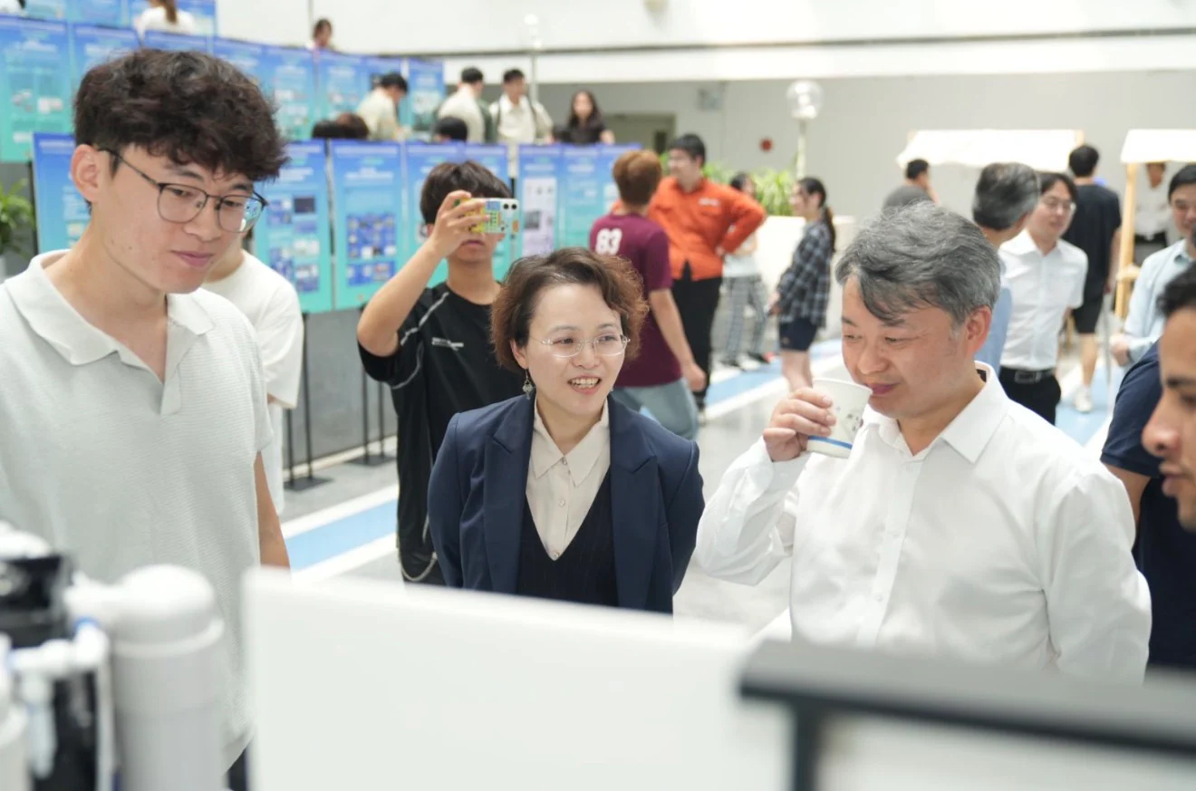 同济五月科技节现场展示晶水济产品
